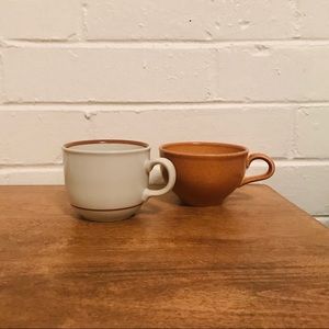 Vintage Colonial Stoneware Mugs - Set of 2